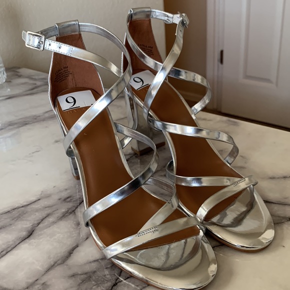 NWOB H by Halston Luna Silver Sandal Heels - Picture 8 of 9